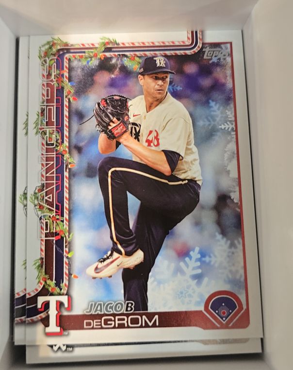 2025 Topps Holiday #H196 Jacob deGrom — front