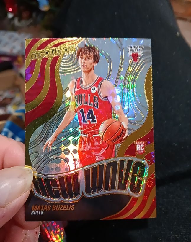 2024-25 Panini Revolution #2 Matas Buzelis New Wave RC — front