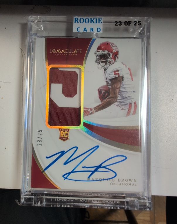 2019 Panini Immaculate Collection #23 Marquise Brown — front