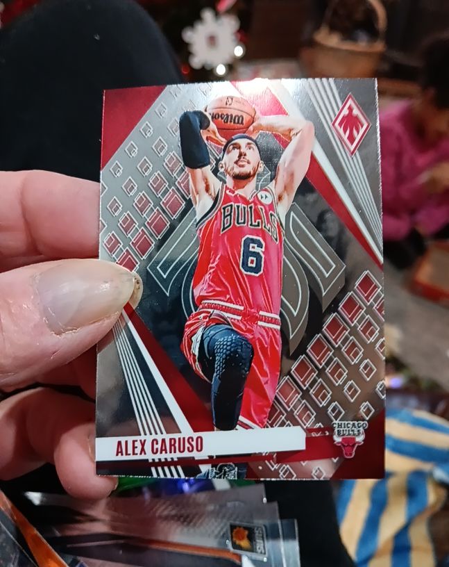 2023-24 Panini Phoenix #110 Alex Caruso — front