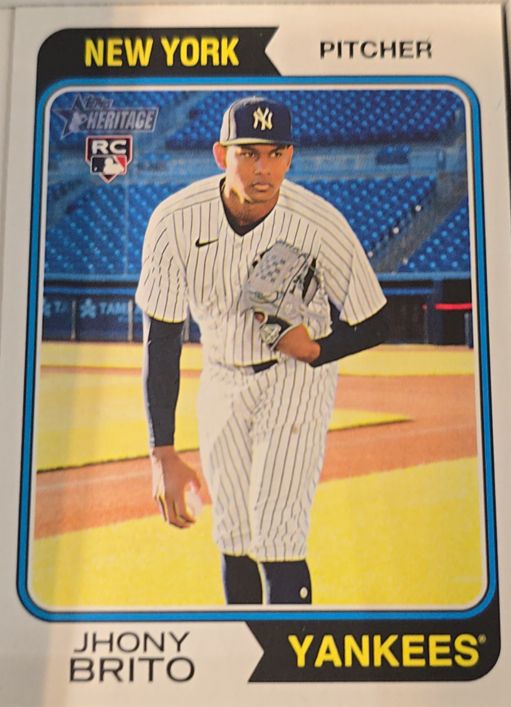 2023 Topps Heritage #557 Jhony Brito — front