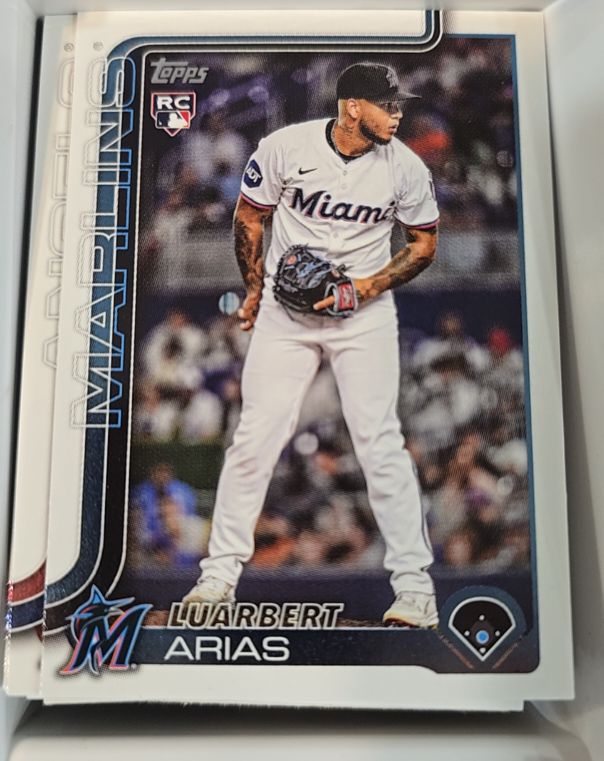 2025 Topps Update #US53 Luarbert Arias — front