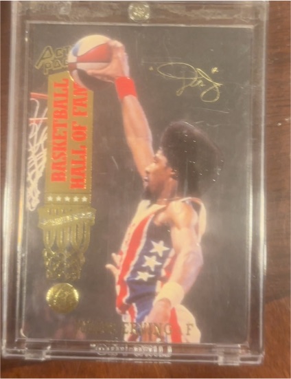 1993 Action Packed Hall of Fame #69 Julius Erving — front