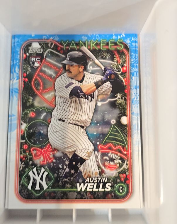 2024 Topps Holiday #H2 Austin Wells — front