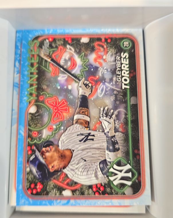 2024 Topps Holiday #H101 Gleyber Torres — front