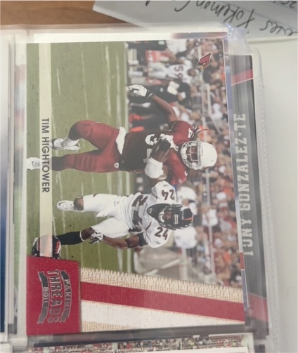 2010 Panini Threads #39 Tony Gonzalez — front