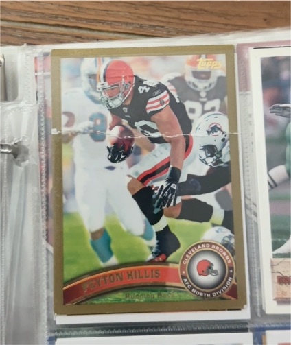 2011 Topps #420 Peyton Hillis — front