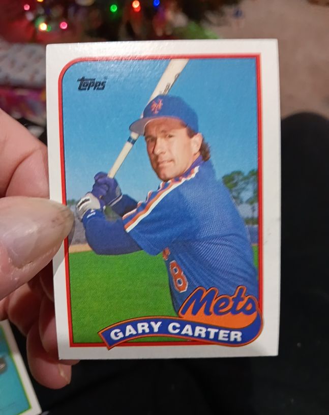 1989 Topps #680 Gary Carter — front