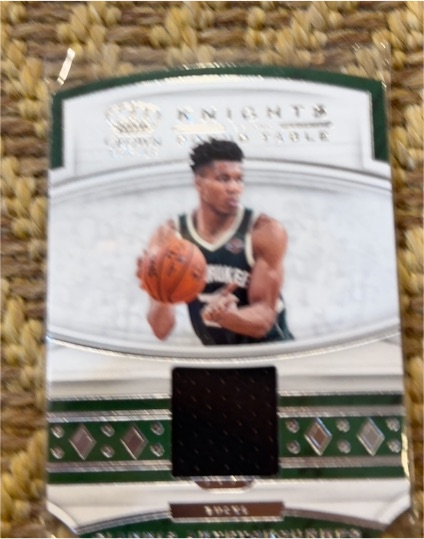 2019-20 Panini Crown Royale Knights of the Round Table #KT-DB Devin Booker — front