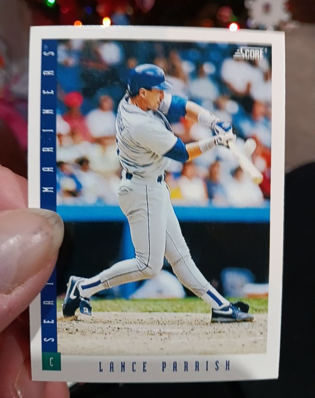 1993 Score #587 Lance Parrish — front