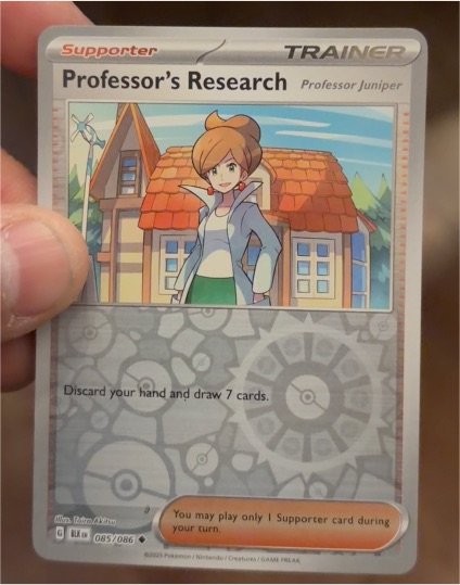 2025 Pokémon Scarlet & Violet #085 Professor's Research Professor Juniper — front