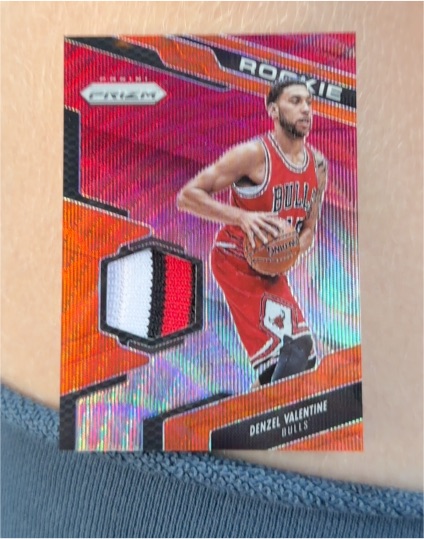 2016-17 Panini Prizm Rookie Jerseys #76 Denzel Valentine — front