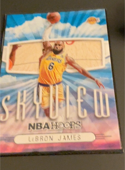 2022-23 Panini NBA Hoops Skyview #1 LeBron James — front