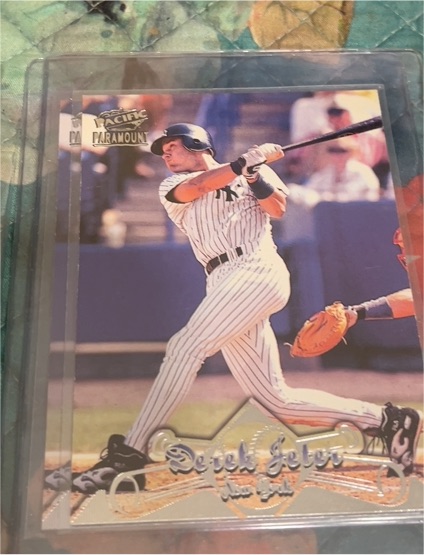 1998 Pacific Paramount #69 Derek Jeter — front