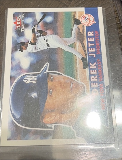 2001 Fleer Tradition #188 Derek Jeter — front