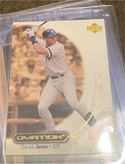 2001 Upper Deck Ovation #2 Derek Jeter — front