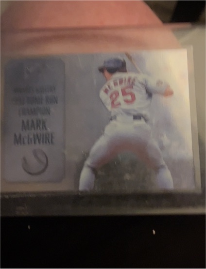1998 Topps Gallery #AG9 Mark McGwire Awards Gallery — front
