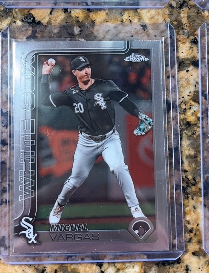 2022 Topps Chrome #24 Jared Walsh — front