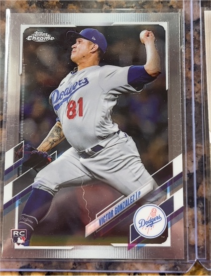 2021 Topps Chrome Update #USC14 Victor Gonzalez — front
