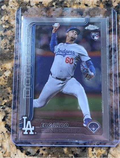 2025 Topps Chrome #71 Edgardo Henriquez — front