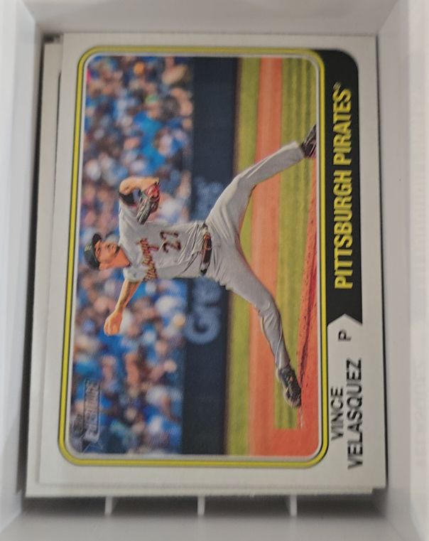 2023 Topps Heritage High Number #566 Vince Velasquez — front