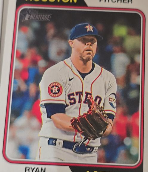 2023 Topps Heritage #648 Ryan Pressly — front
