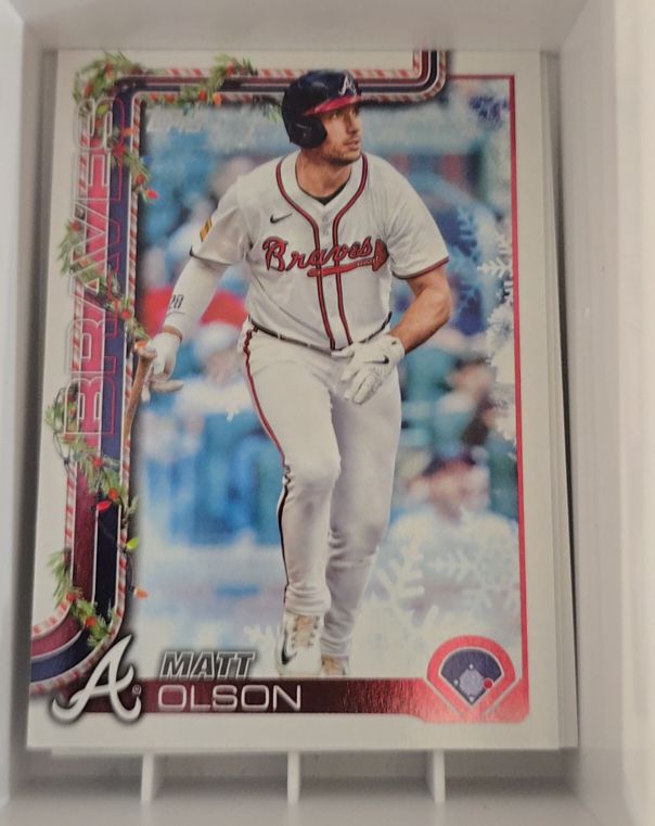 2025 Topps Holiday #H15 Matt Olson — front