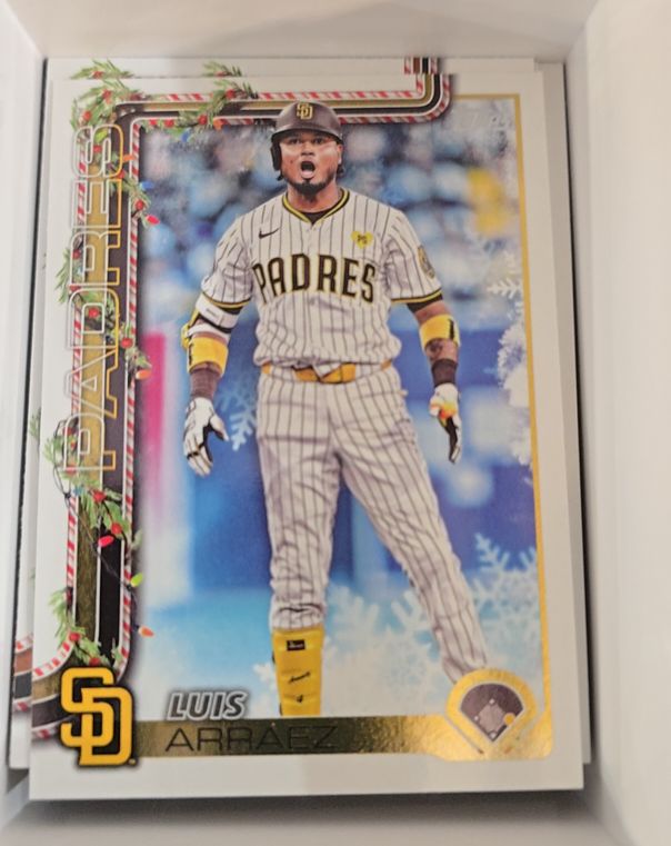 2025 Topps Holiday #H151 Luis Arraez — front