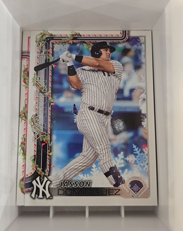 2025 Topps Holiday #H10 Jasson Dominguez — front