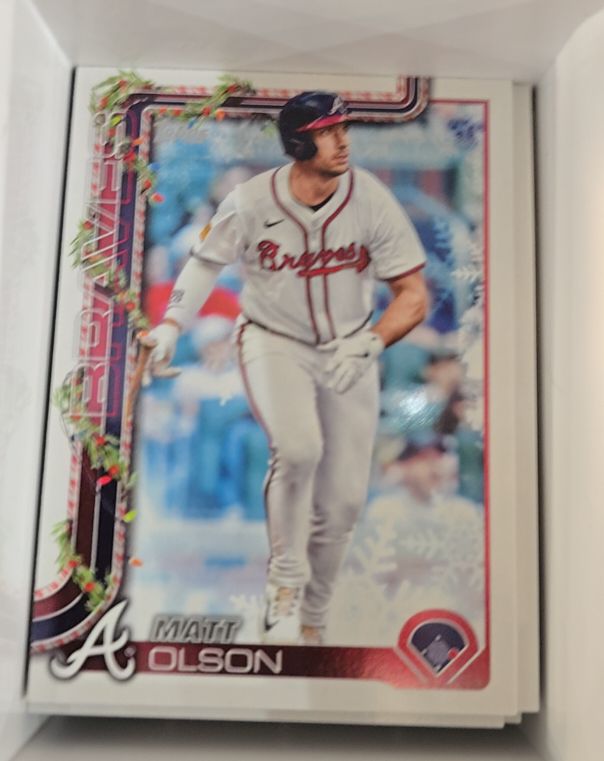 2025 Topps Holiday #H15 Matt Olson — front