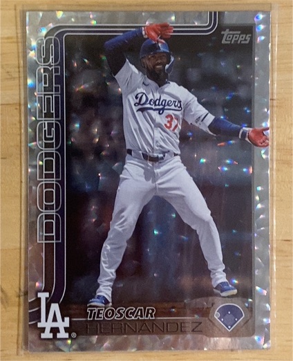2025 Topps #176 Teoscar Hernandez — front