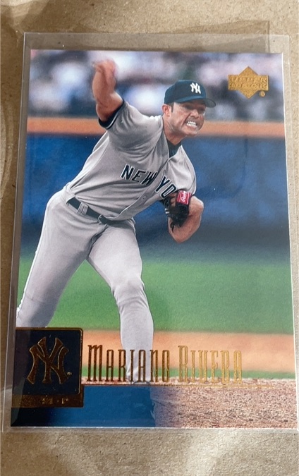 2001 Upper Deck #366 Mariano Rivera — front