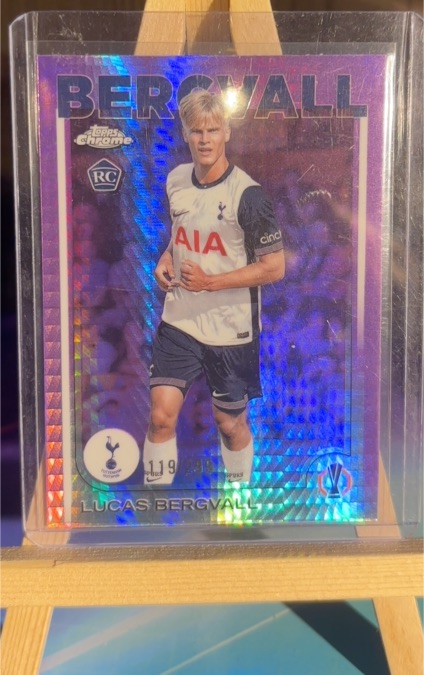 2024-25 Topps Chrome UEFA Club Competitions #112 Lucas Bergvall — front