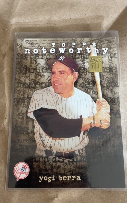 2001 Topps Noteworthy #TN33 Yogi Berra — front