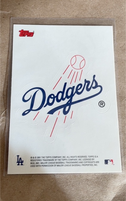 2001 Topps Los Angeles Dodgers Sticker — front