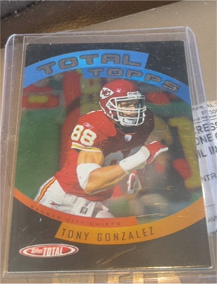 2005 Topps Total #TT12 Tony Gonzalez — front