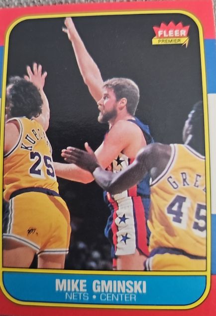 1986 Fleer #38 Mike Gminski — front