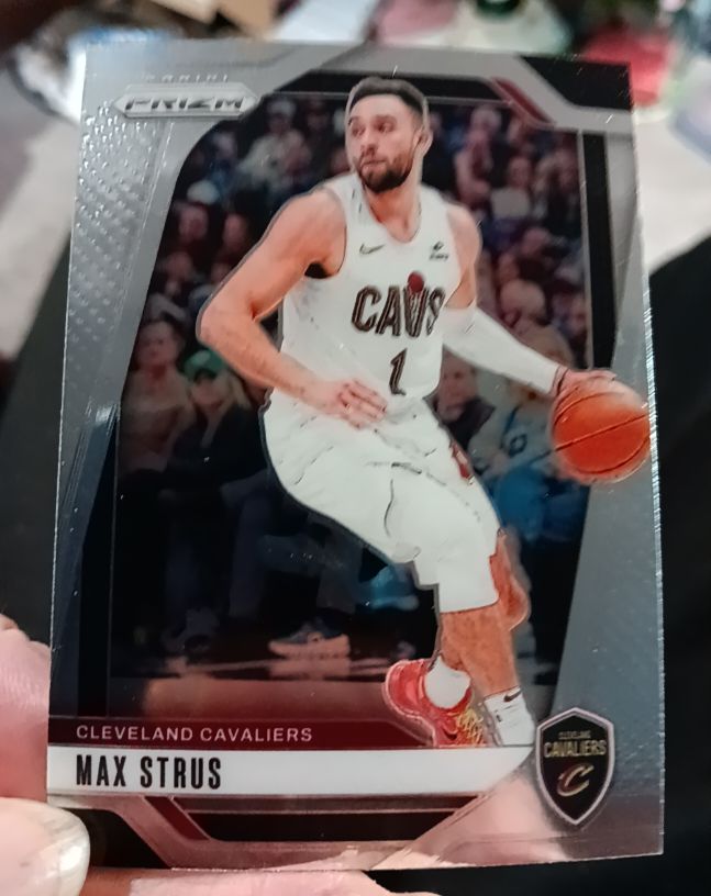 2024-25 Panini Prizm #1 Max Strus — front