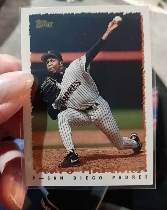 1995 Topps #410 Pedro Martinez — front