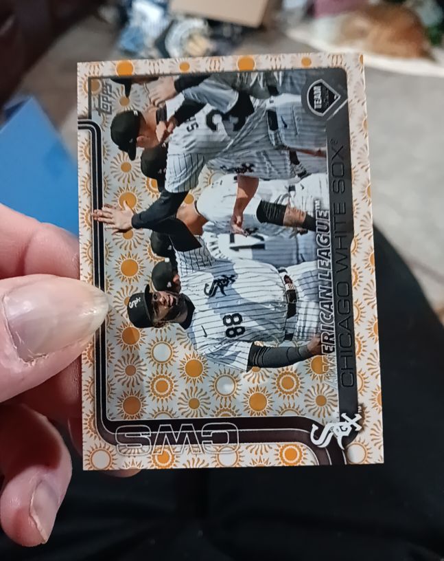 2025 Topps Series 2 #352 Chicago White Sox Holiday Sun Parallel — front