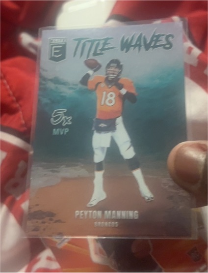 2025 Donruss Elite #8 Peyton Manning Title Waves — front
