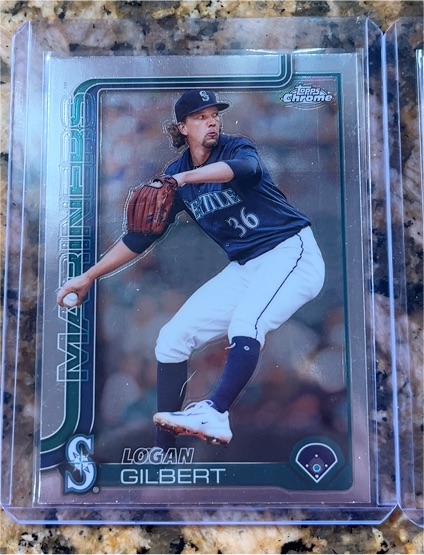 2025 Topps Chrome #11 Logan Gilbert — front