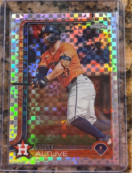 2025 Topps Chrome #77 Jose Altuve — front