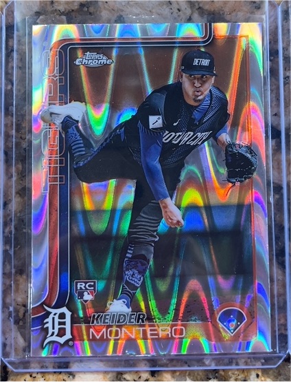 2025 Topps Chrome #7 Keider Montero Raywave Refractor — front