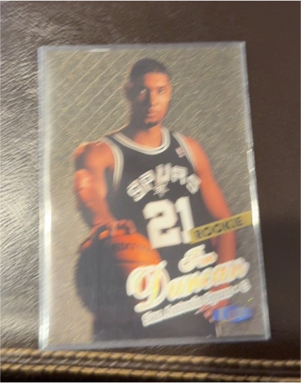 1997 Fleer Ultra Gold Medallion #131G Tim Duncan Rookie Card — front