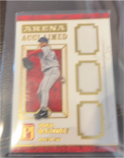 2016 Panini Pantheon Arena Acclaimed #AA-GM Greg Maddux — front