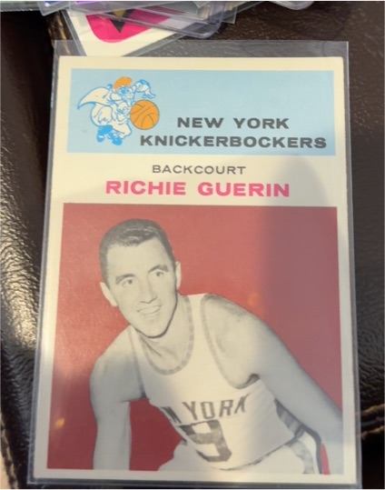 1961 Fleer #17 Richie Guerin — front