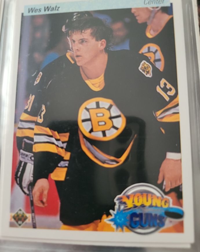 1990-91 Upper Deck #527 Wes Walz Boston Bruins — front