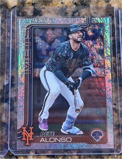 2025 Topps Series 2 #550 Pete Alonso — front