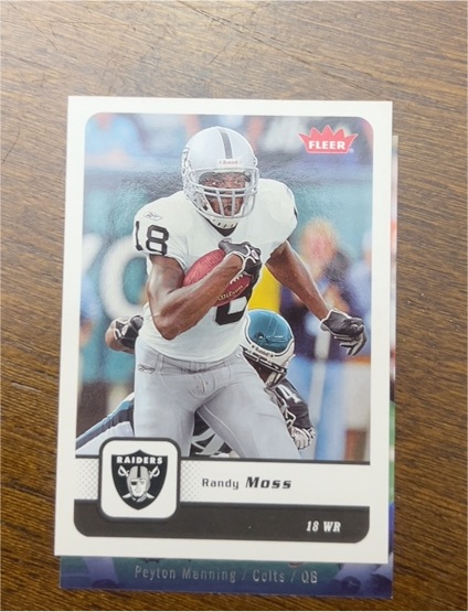 2006 Fleer #70 Randy Moss — front